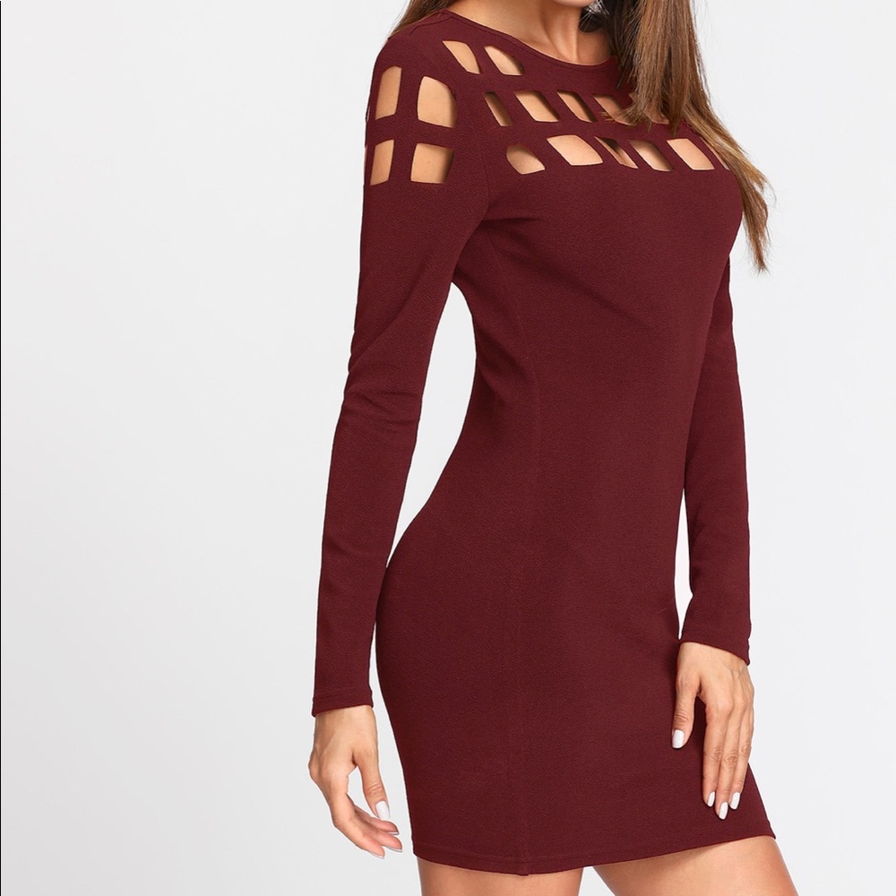 BURGUNDY CUT OUT DRESS 🌹